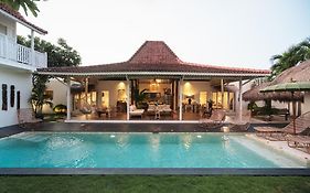 Villa M By Alfred In Bali